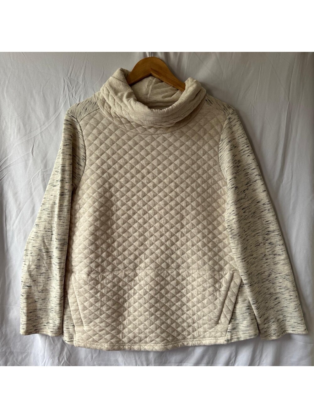 Chicos Zenergy Top 2 12/14 Beige Quilted Cowl Neck Pullover Sweatshirt Space Dye